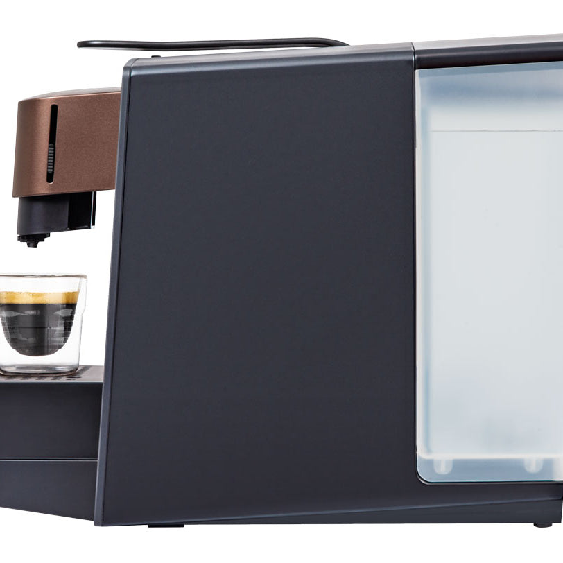 Grande coffee maker with espresso cup